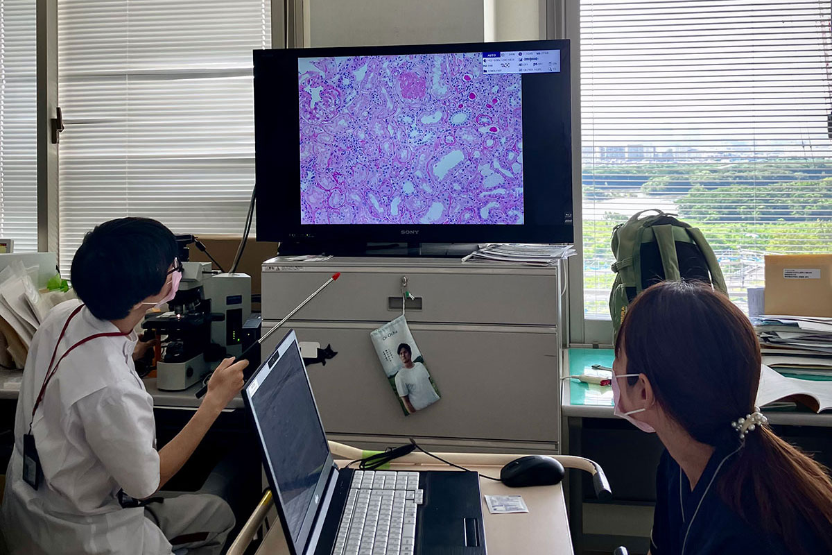 腎生検カンファレンスの様子